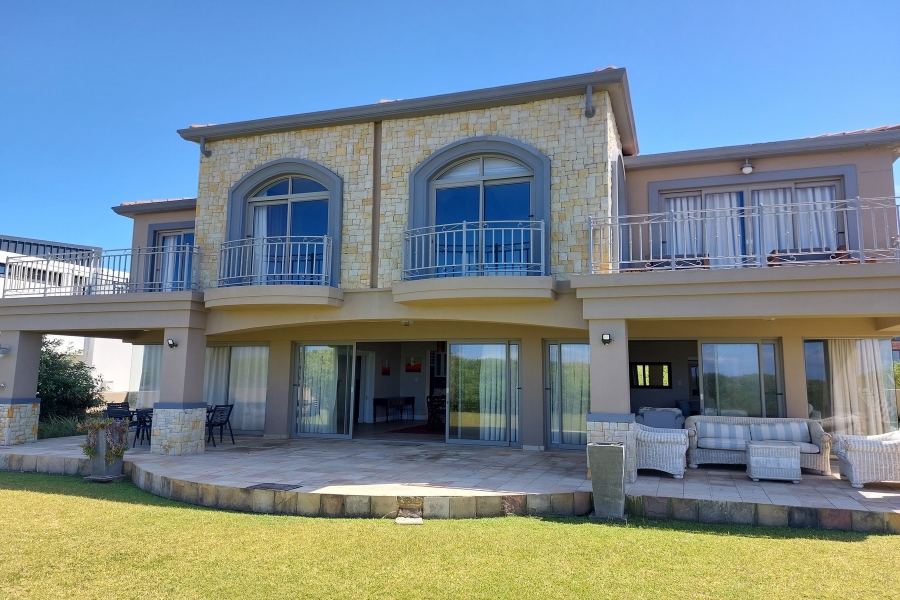 6 Bedroom Property for Sale in Myoli Beach Western Cape